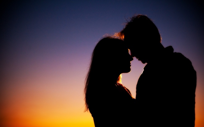 wpid-couple_silhouettes_love_night_94158_1440x900.jpg